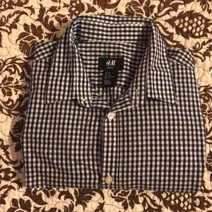 H&M • Slim Fit Checkered Button Down • M